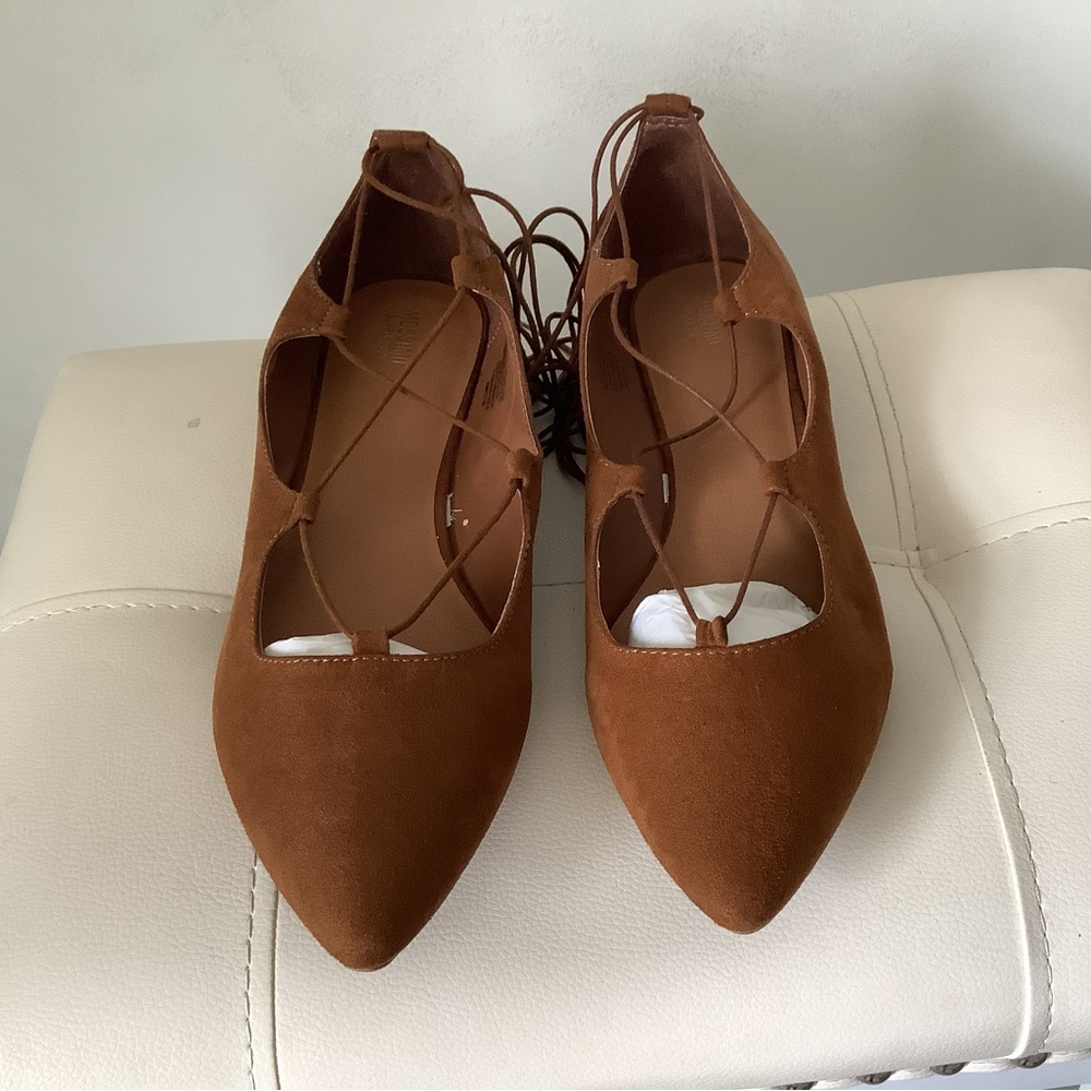 Ankle tie shoes
